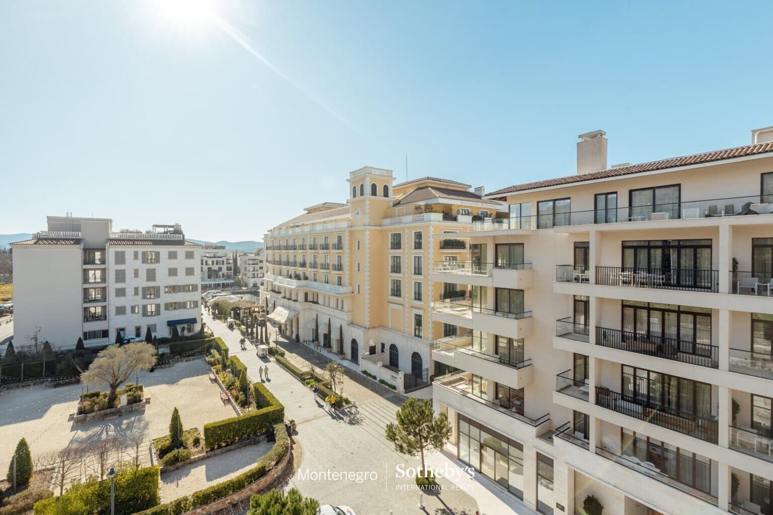 Luxury Two Bedroom Apartment Elena