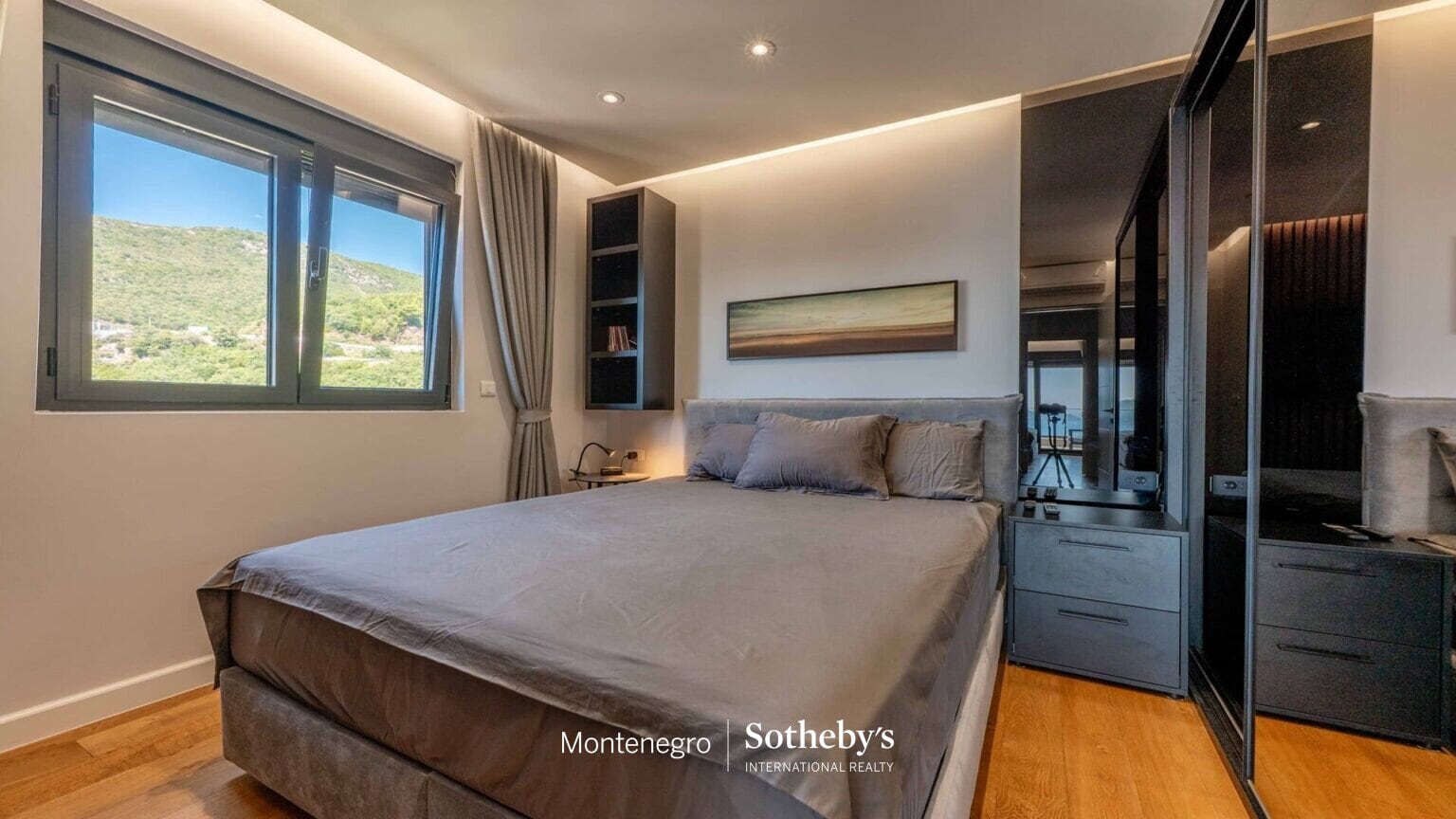Luxury Three bedroom Penthouse Becici