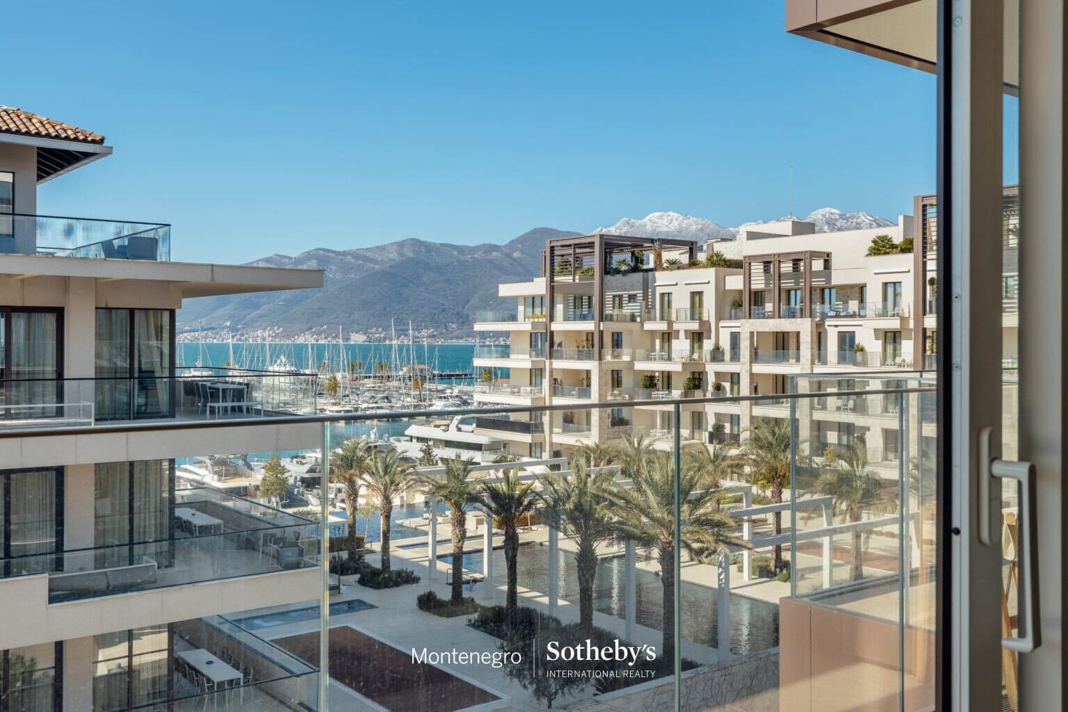 Luxury Two Bedroom Apartment Elena