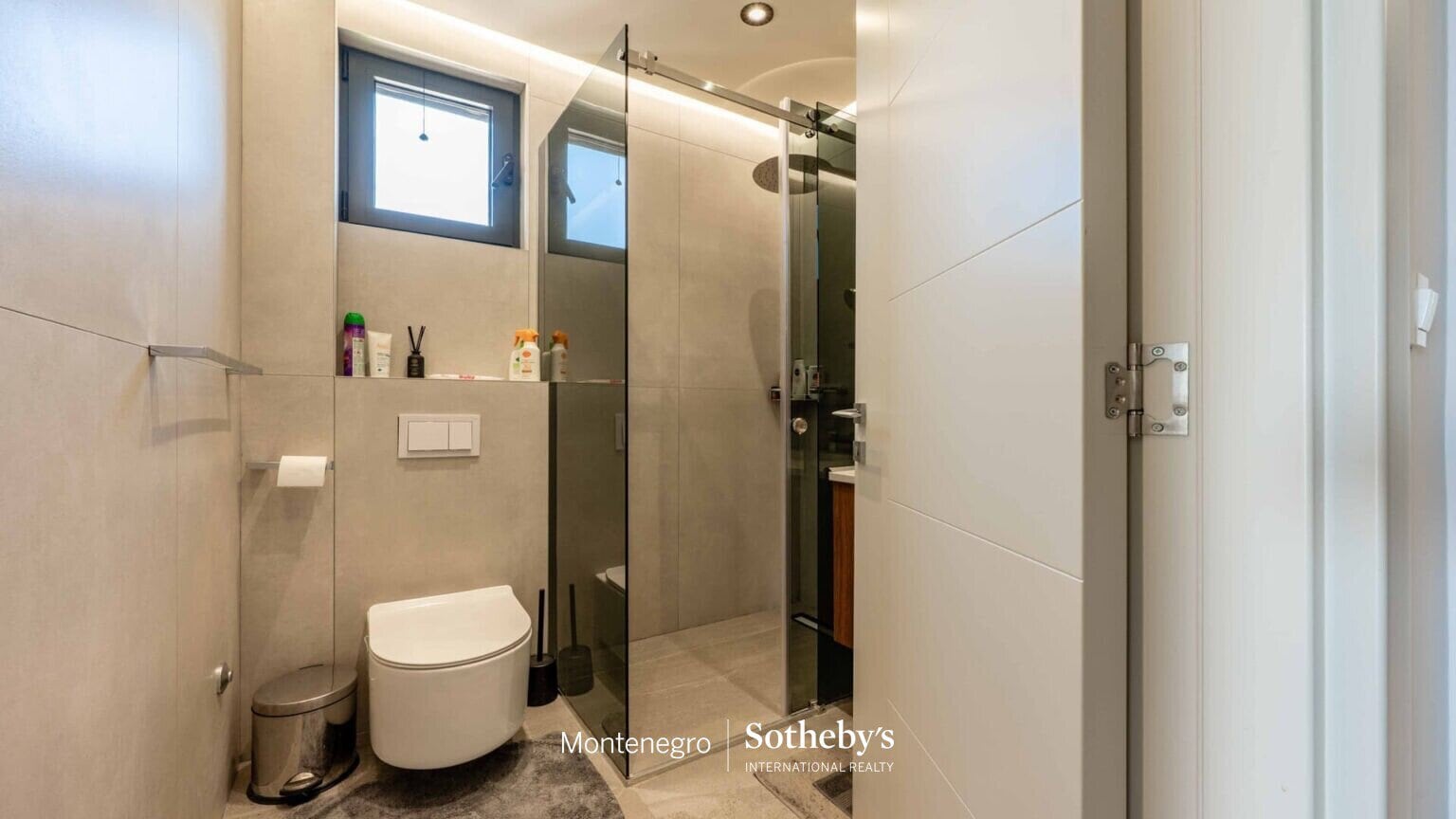 Luxury Three bedroom Penthouse Becici