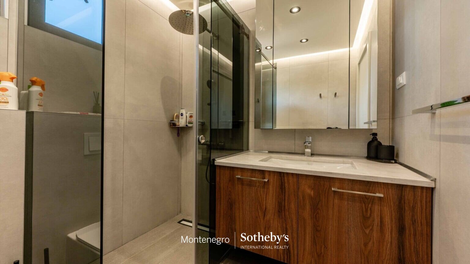 Luxury Three bedroom Penthouse Becici