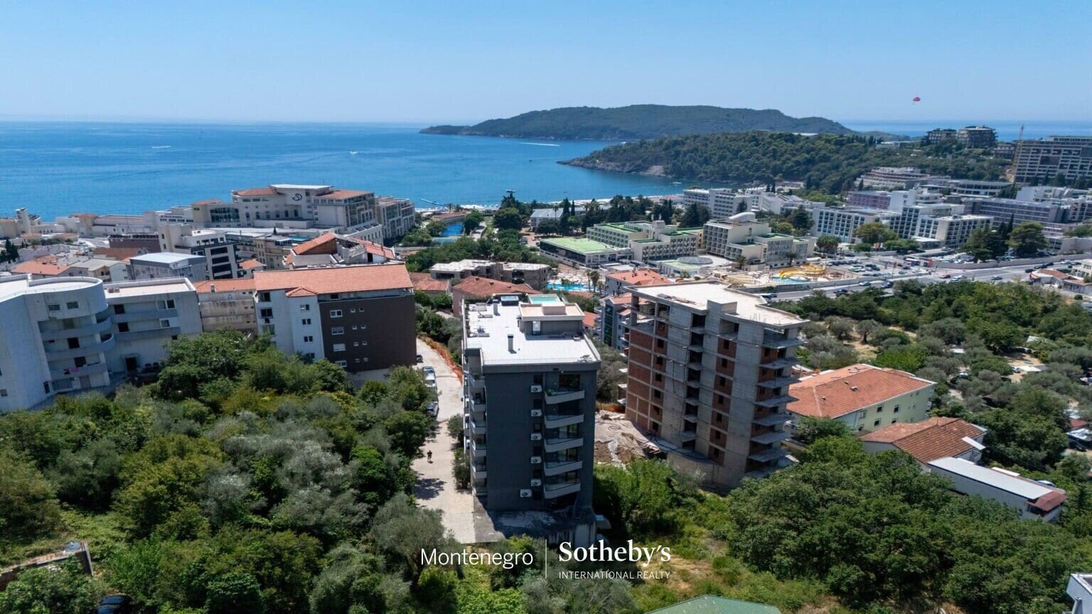 Luxury Three bedroom Penthouse Becici
