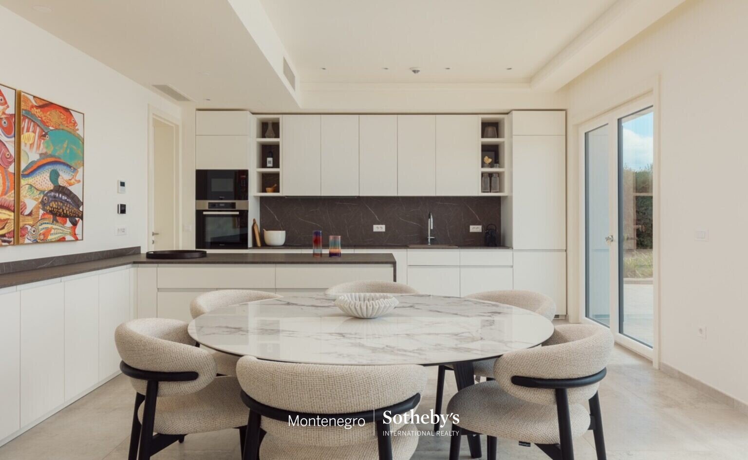 Luxury Four-bedroom Villa in Marina Village