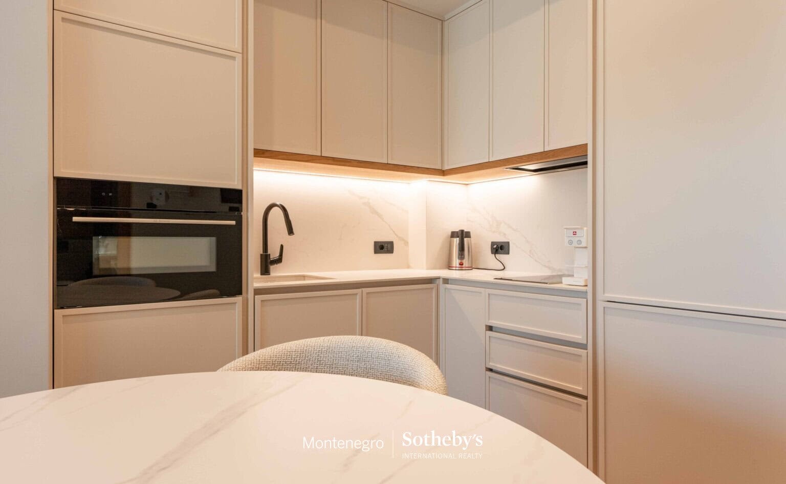 Thea One bedroom Apartment Boka Place