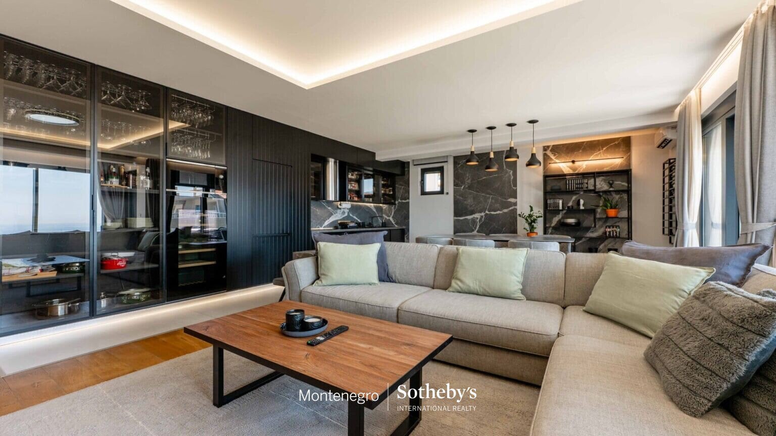 Luxury Three bedroom Penthouse Becici