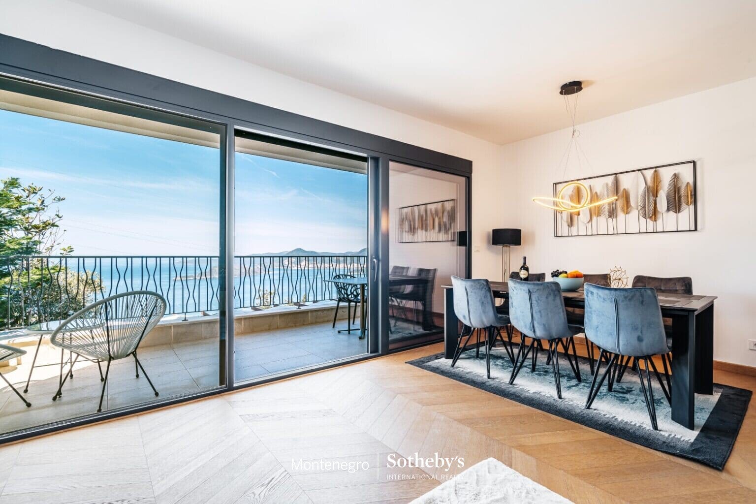 Three-bedroom apartment Tudorovici