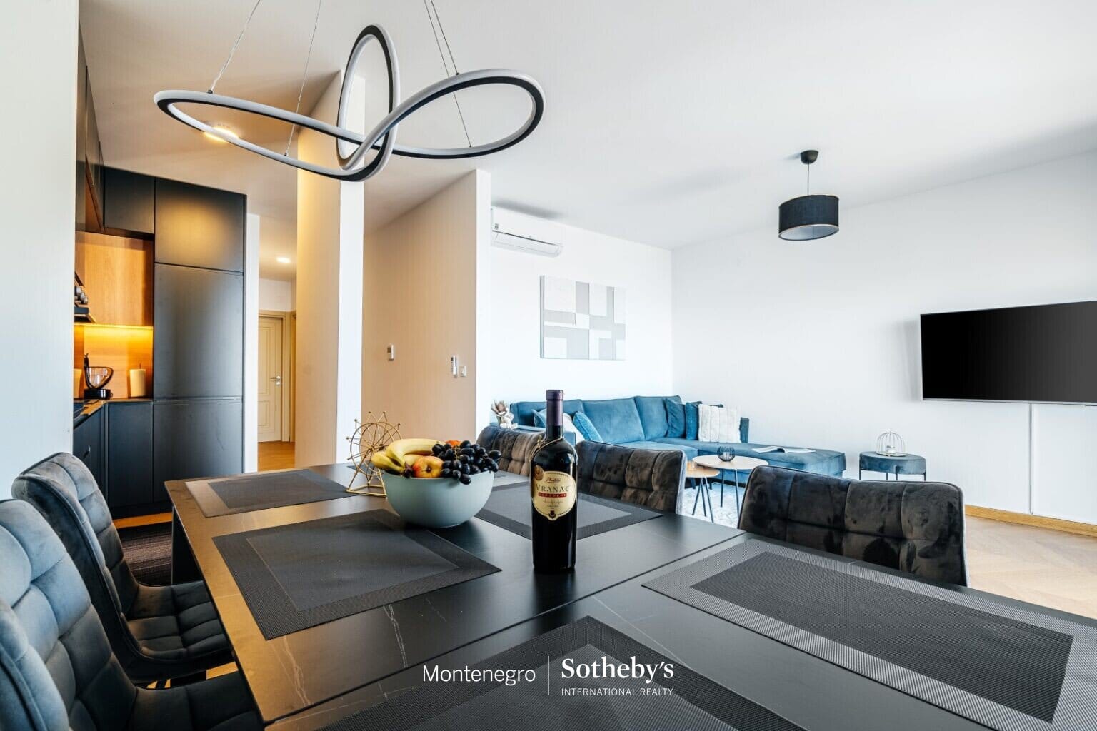 Three-bedroom apartment Tudorovici