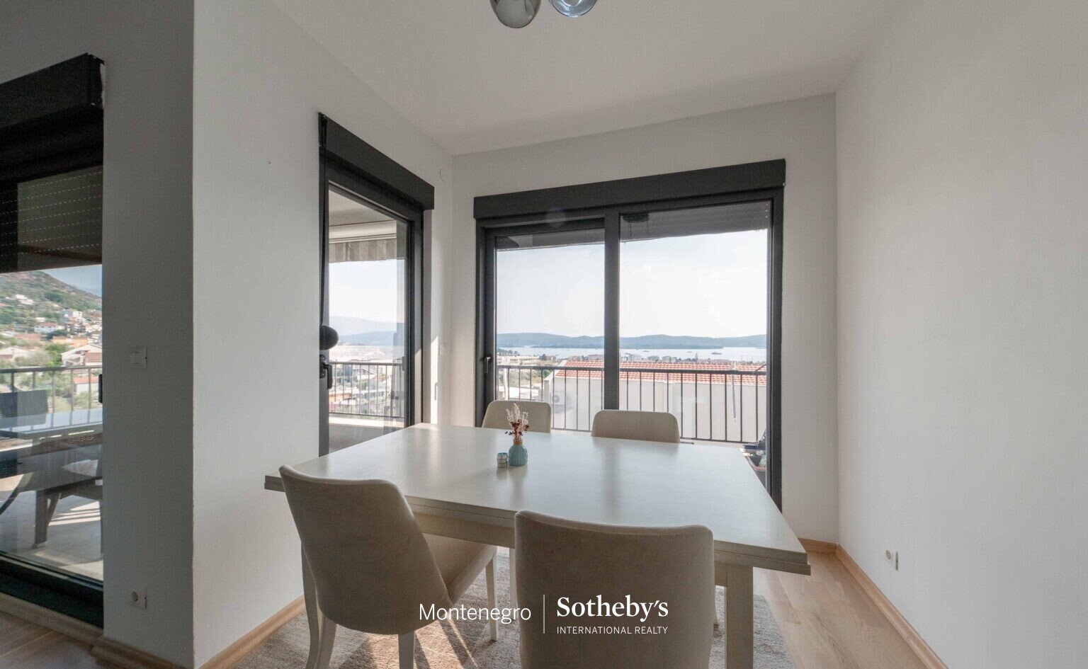 Spacious Two-bedroom Apartment Mazina