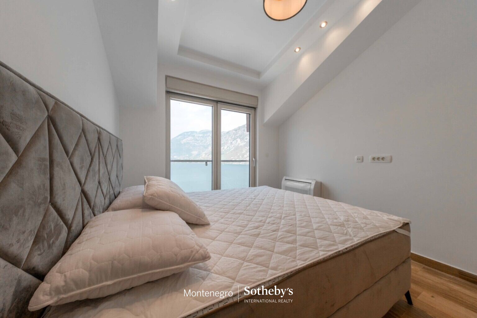 Kostanjica Two Bedroom Sea View Apartment