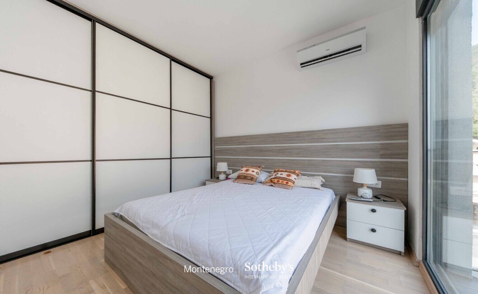 Spacious Two-bedroom Apartment Mazina