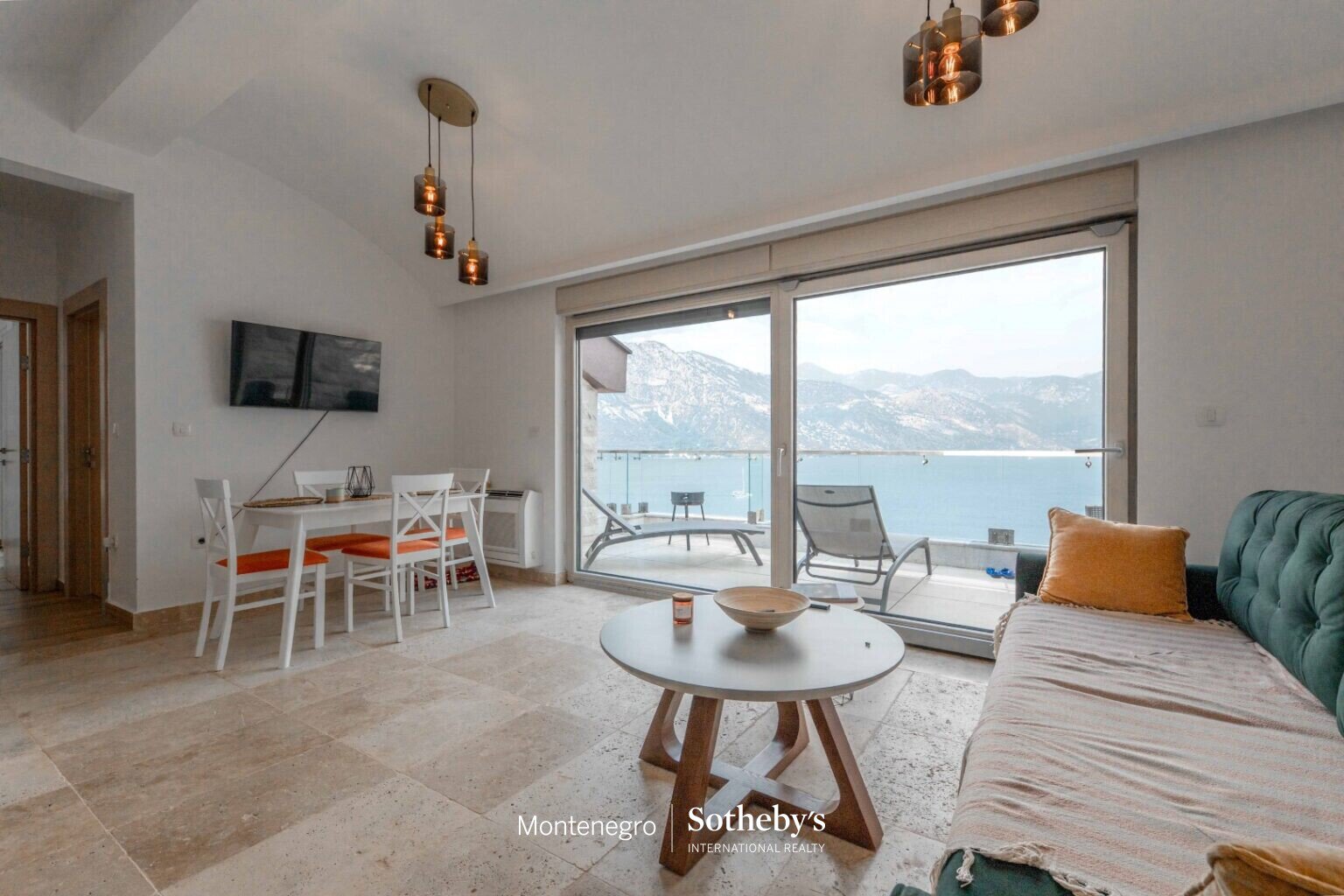 Kostanjica Two Bedroom Sea View Apartment
