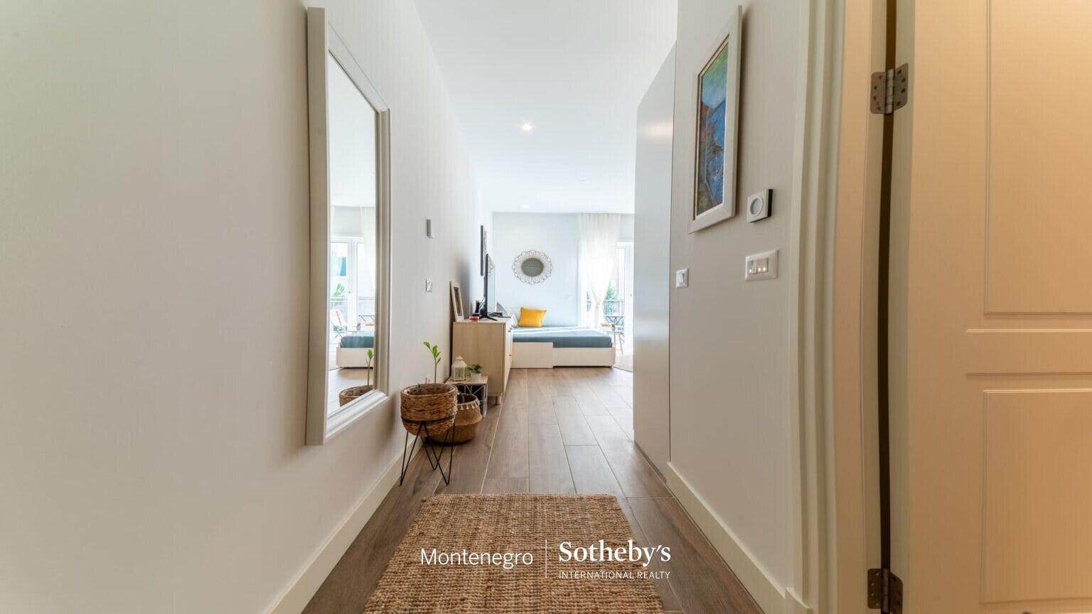 Modern Centrale Studio Apartment