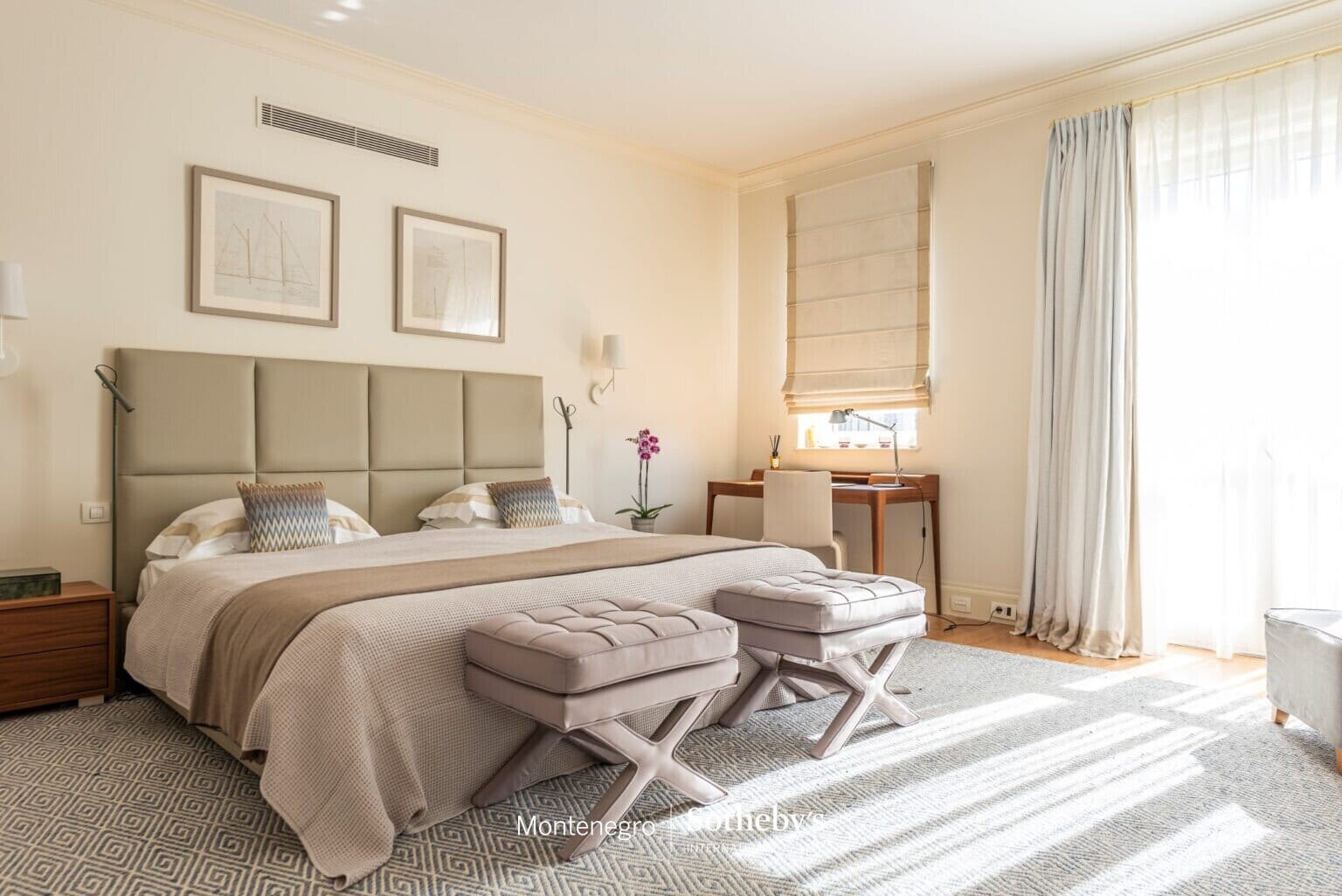 Designer Three Bedroom Waterfront Apartment Teuta