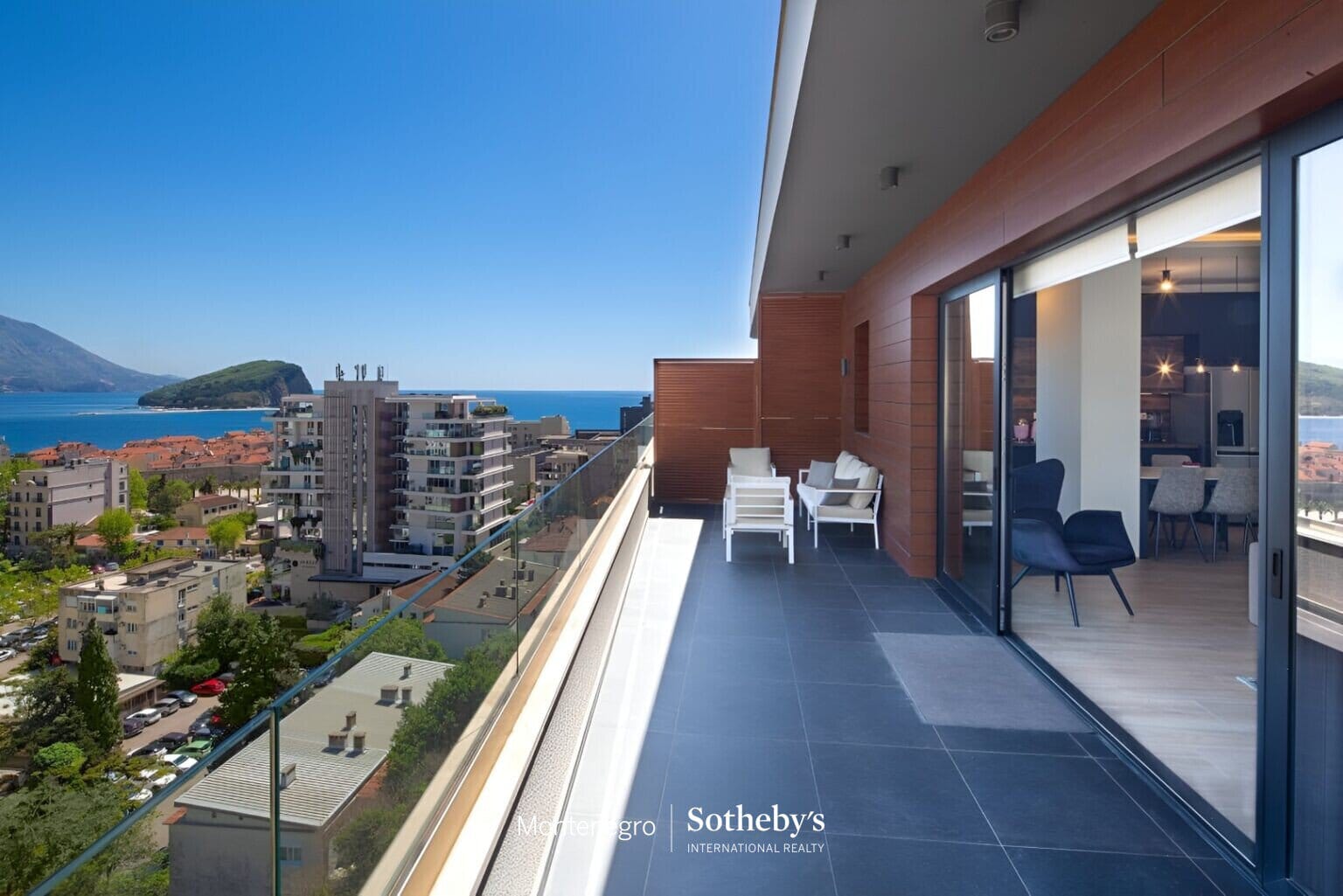 Penthouse apartment Gospostina