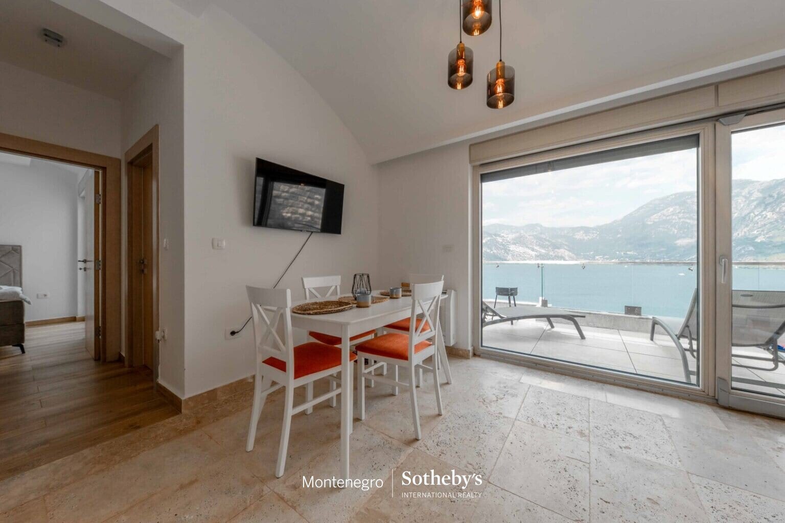 Kostanjica Two Bedroom Sea View Apartment