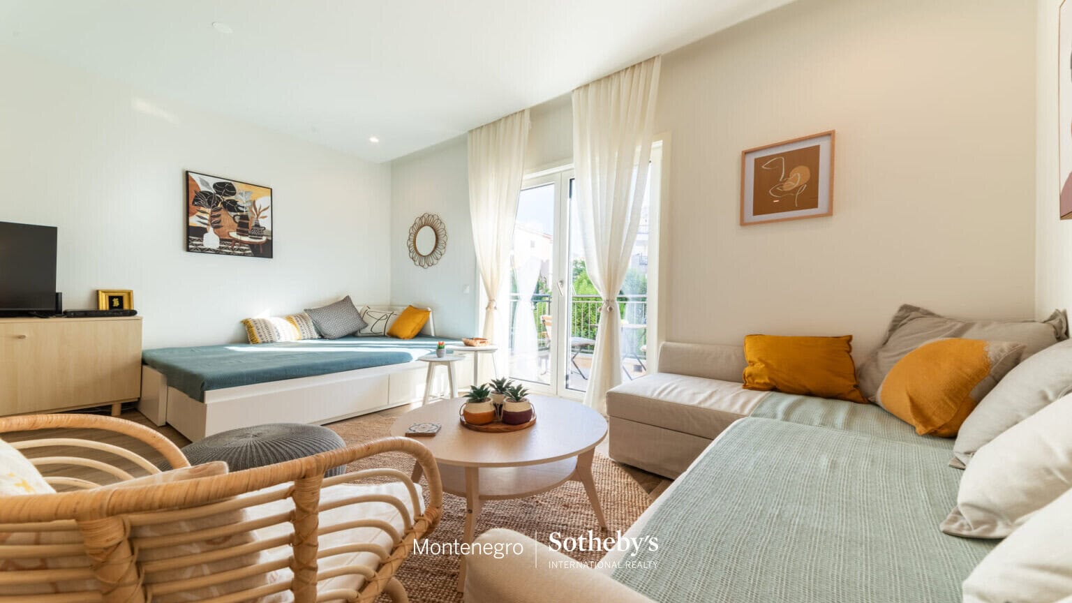 Modern Centrale Studio Apartment