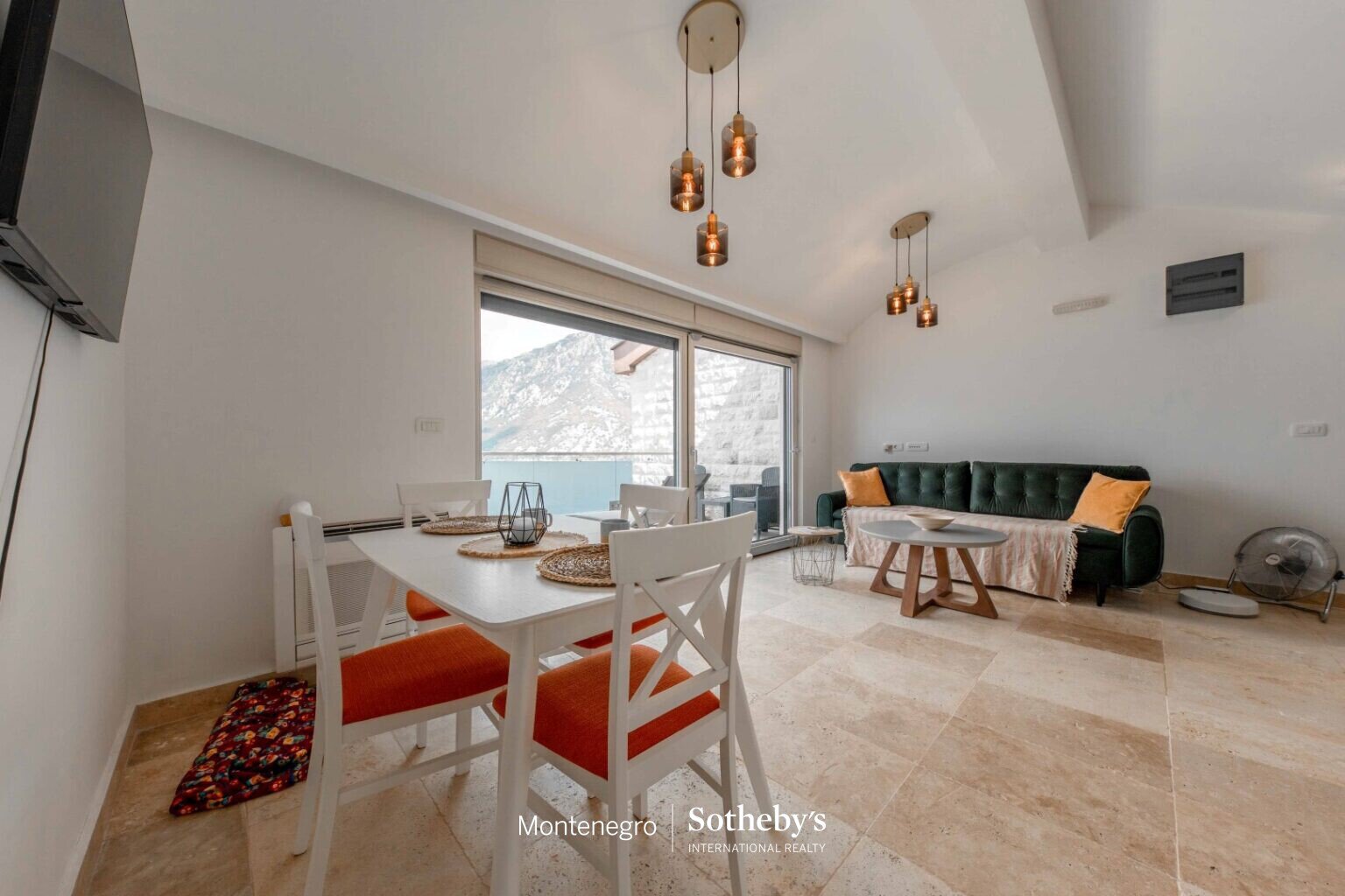 Kostanjica Two Bedroom Sea View Apartment