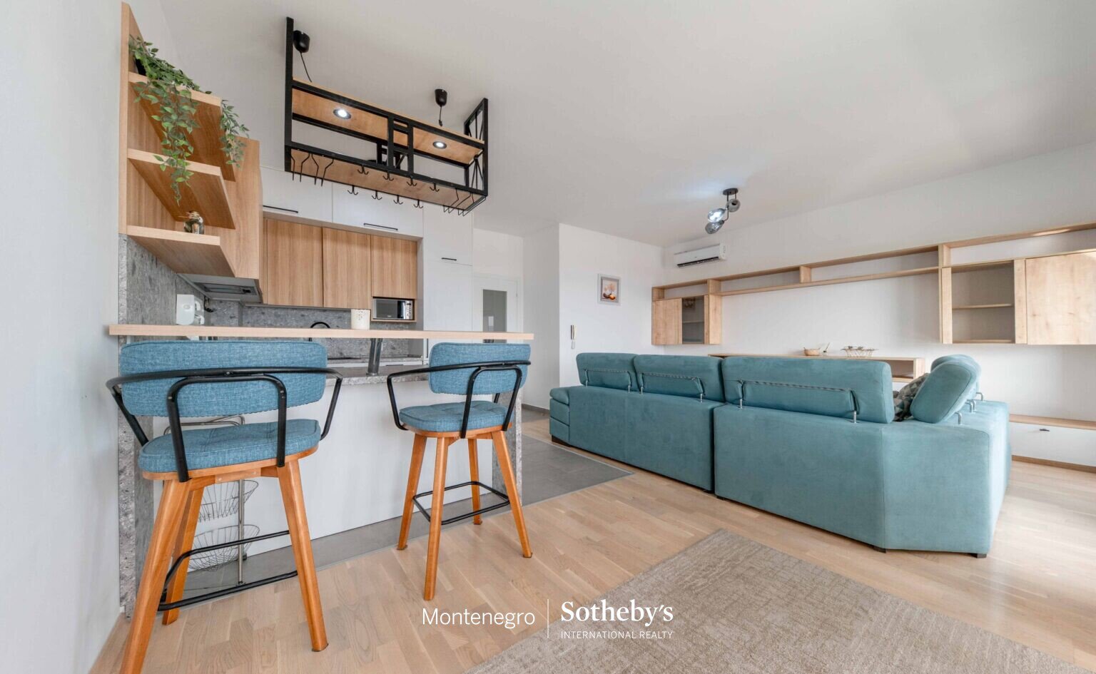 Spacious Two-bedroom Apartment Mazina