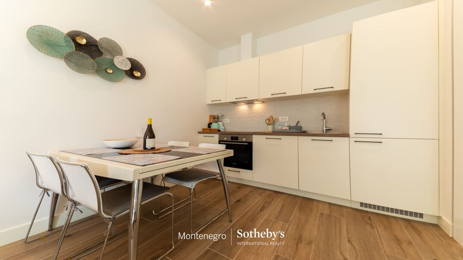 Modern Centrale Studio Apartment