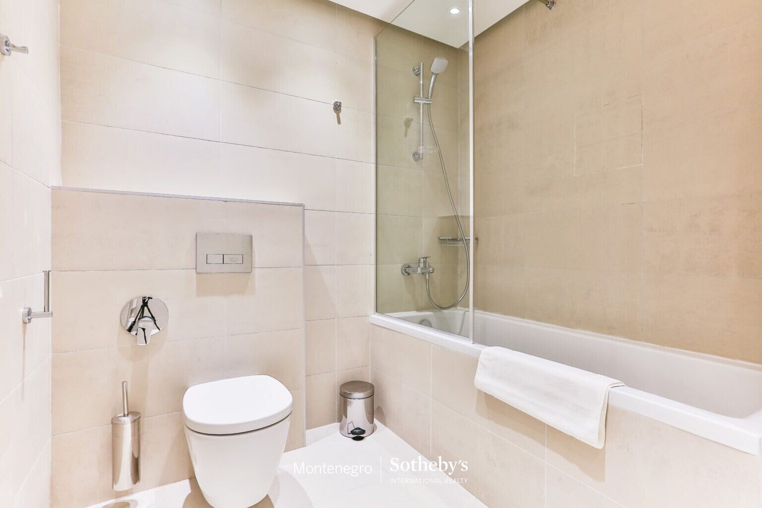 Waterfront Three-bedroom Apartment Rafailovici