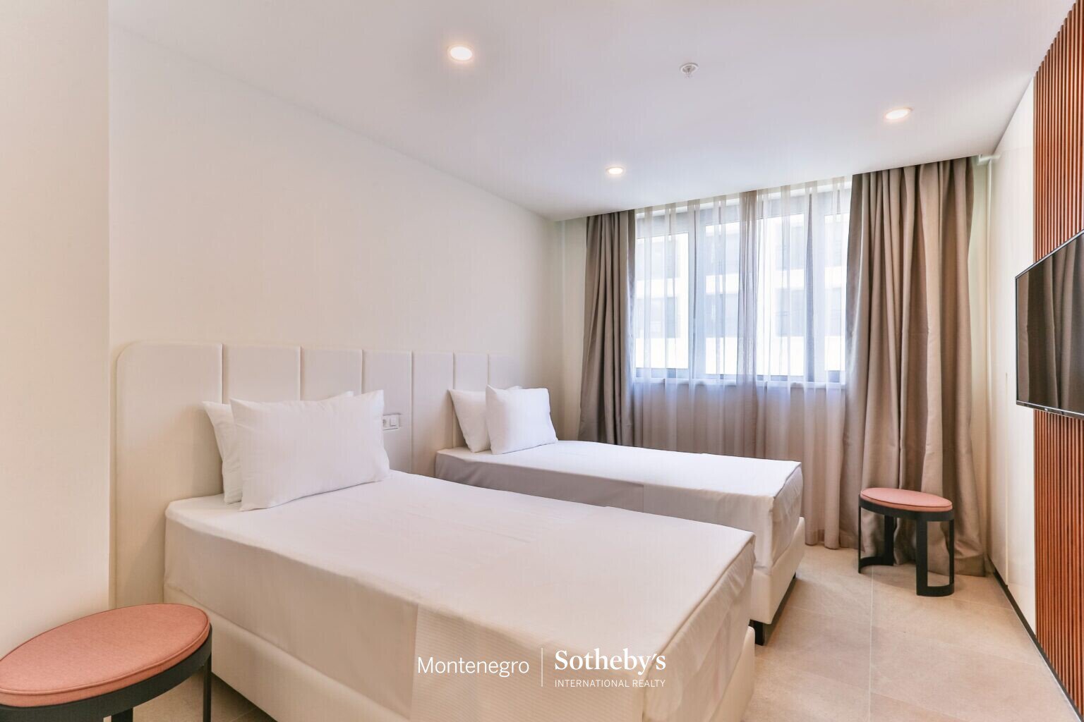 Waterfront Three-bedroom Apartment Rafailovici